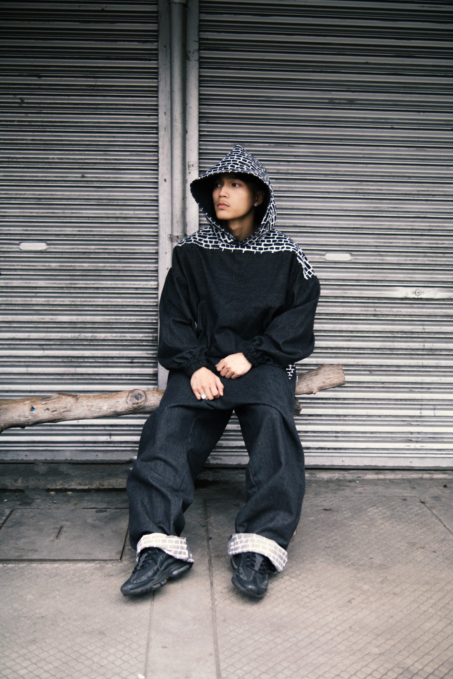 DENIM BLACK BRICK HOODIE
