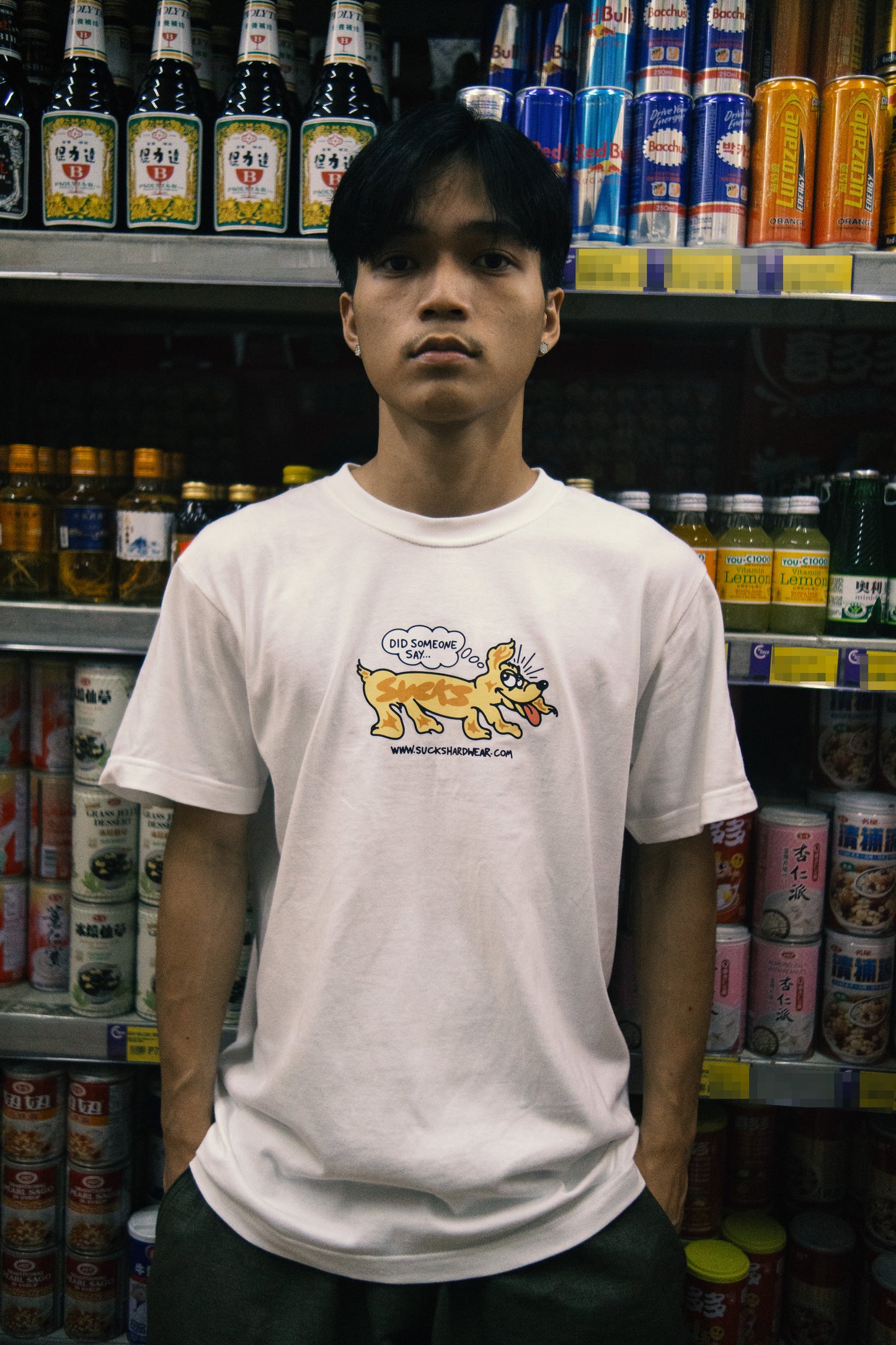 SUNNY SUCKS TEE